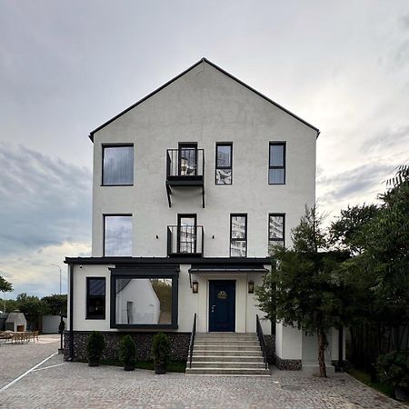 Mosh Mosh Boutique Hotel Almati Kültér fotó