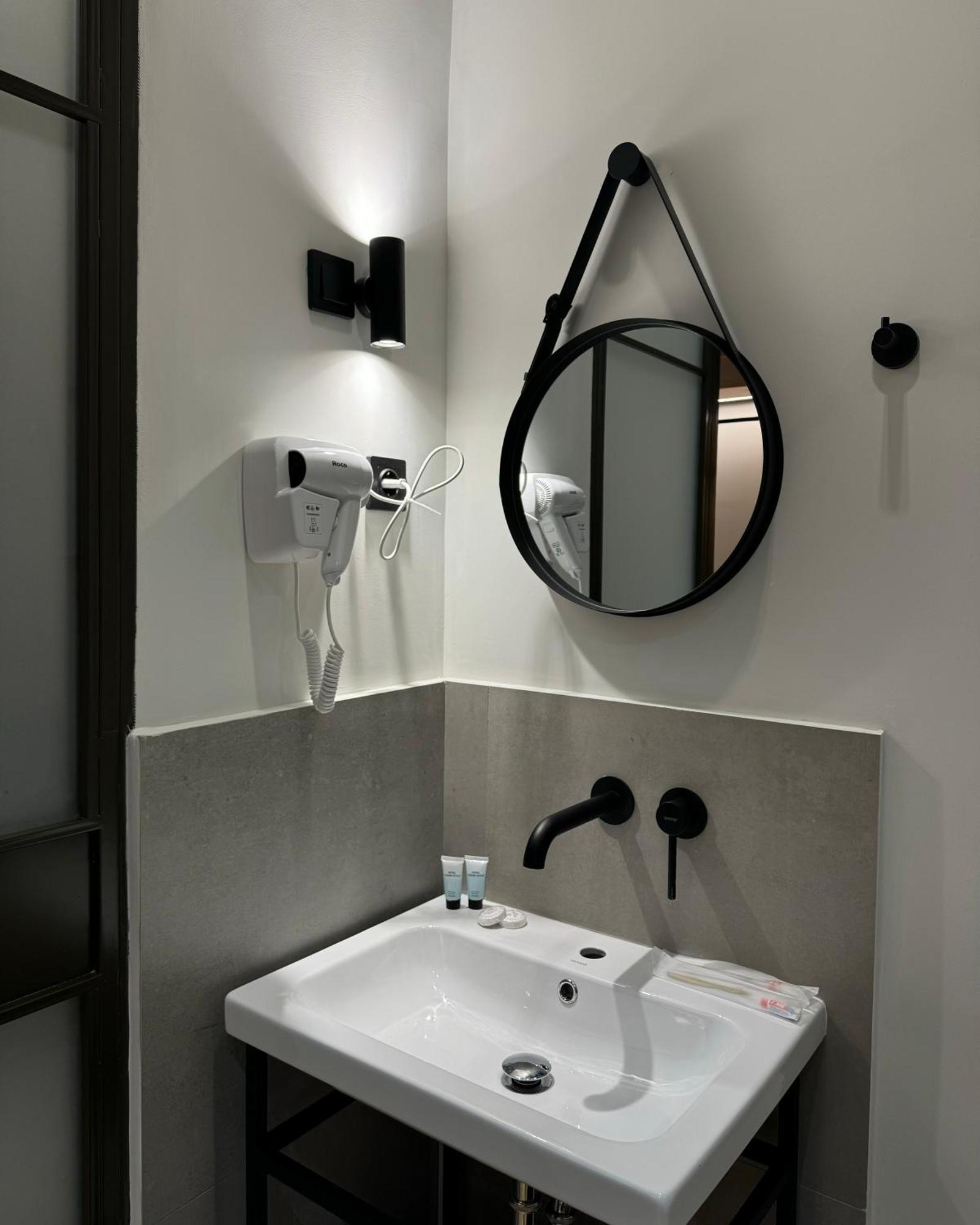 Mosh Mosh Boutique Hotel Almati Kültér fotó