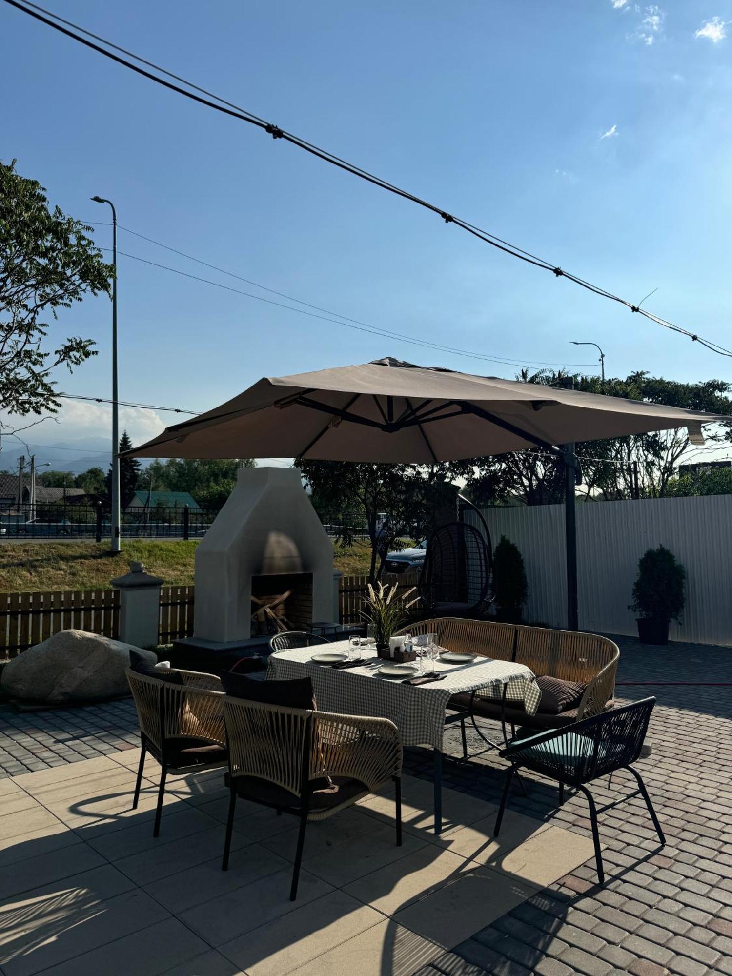 Mosh Mosh Boutique Hotel Almati Kültér fotó
