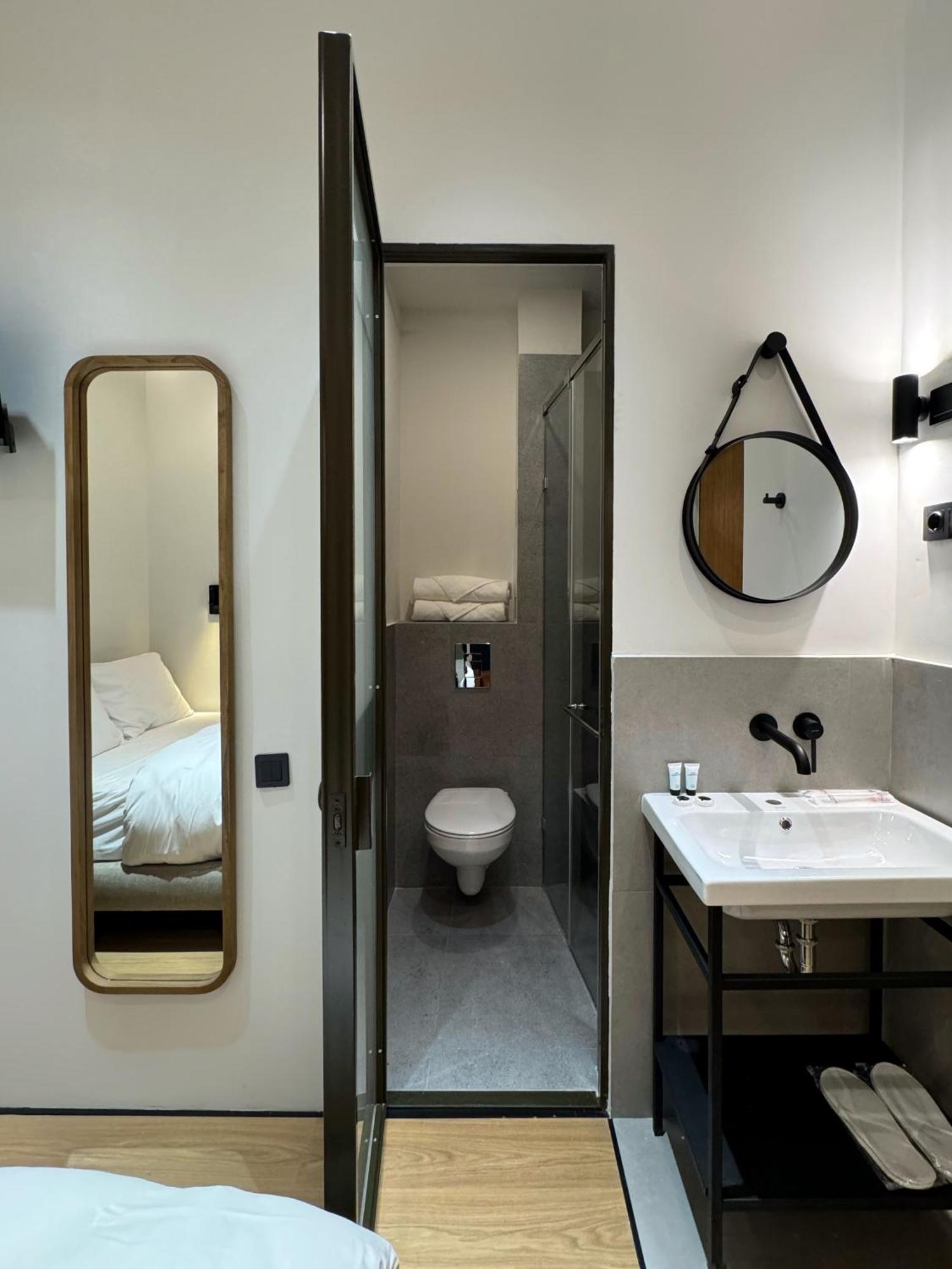 Mosh Mosh Boutique Hotel Almati Kültér fotó